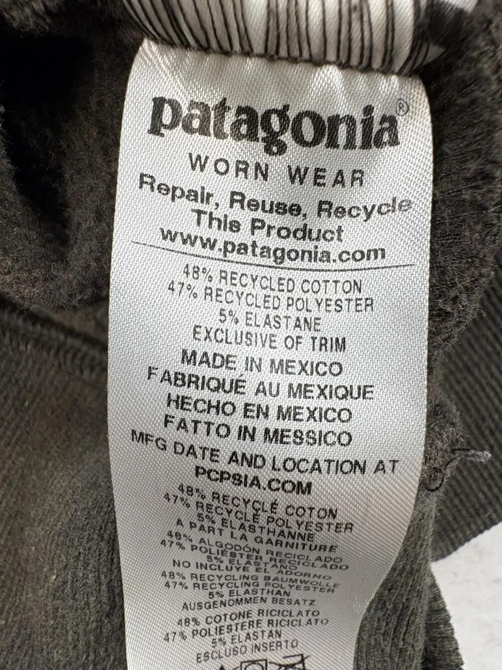 Patagonia Hoodie Mens 2XL Gray Uprisal Fleece Pullover Kangaroo Graphic Logo